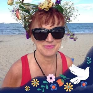 Meet your Posher, Simona